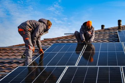 Residential and Commercial Solar Panel Repair Services Are Both Available